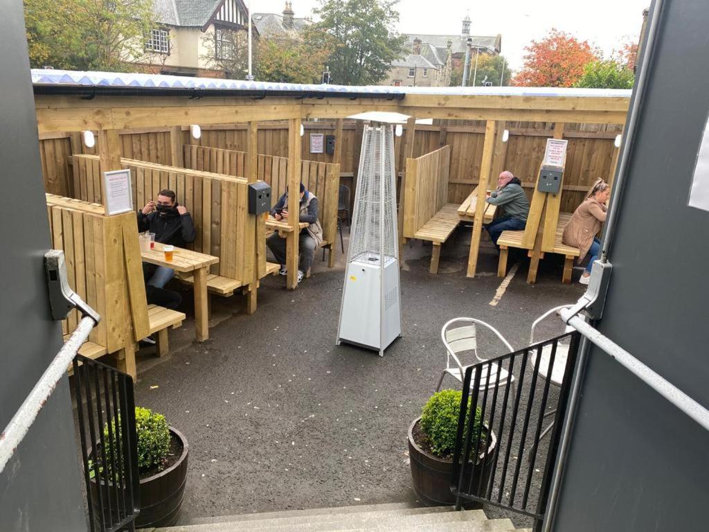 The Windsor Hotel And Bar Kirkcaldy Eksteriør billede