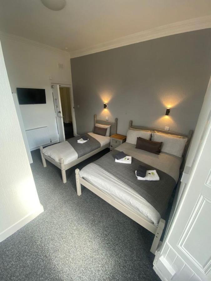 The Windsor Hotel And Bar Kirkcaldy Eksteriør billede